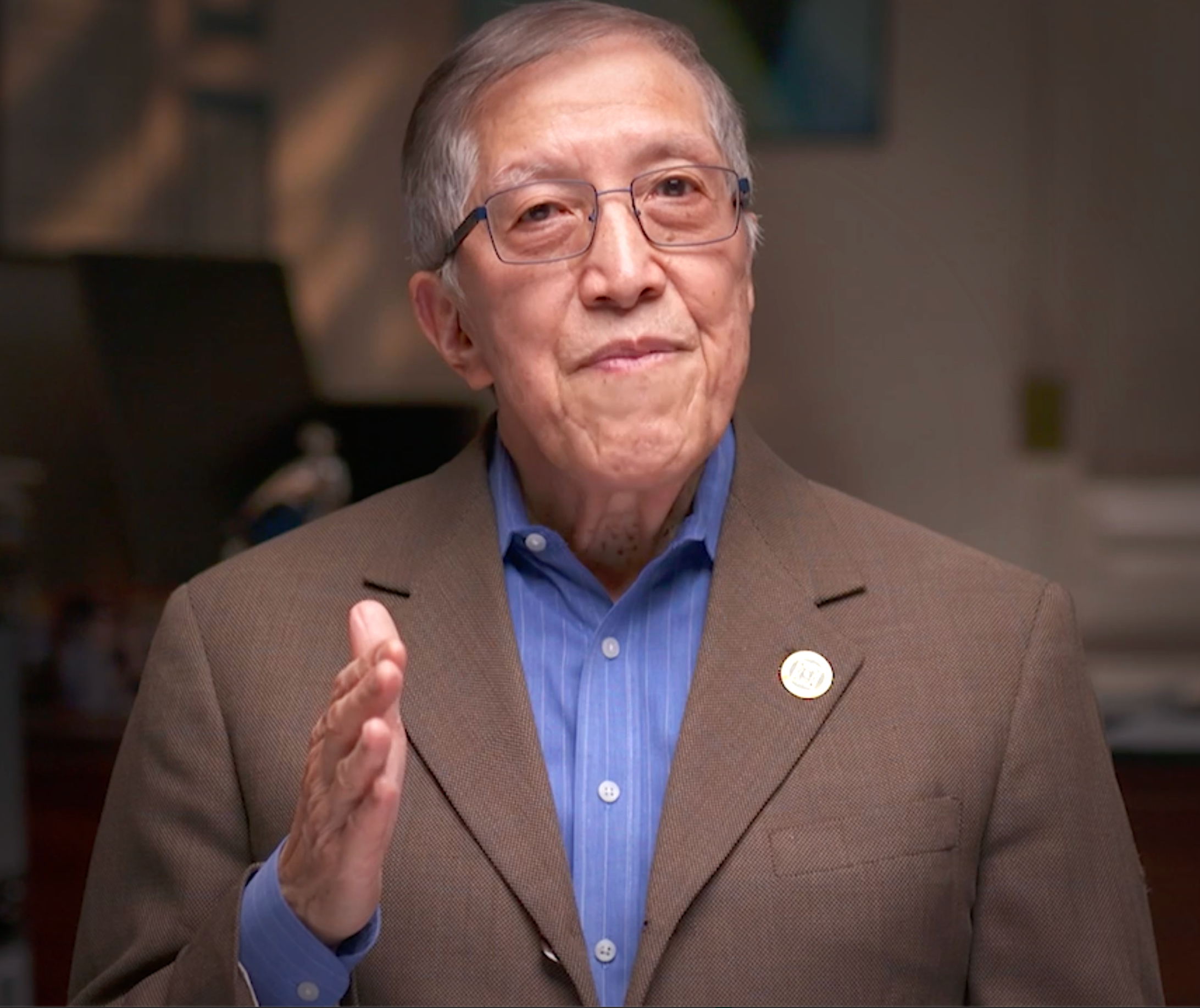 Photo of Dr. Derald Wing Sue. 